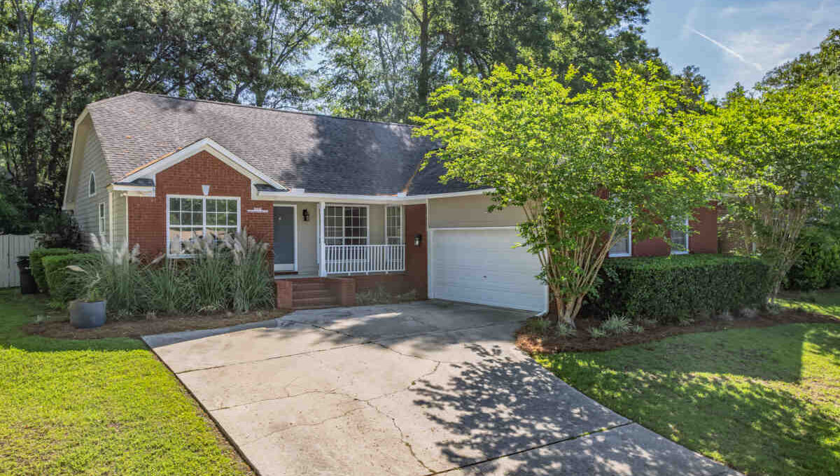 Exteriors (19 of 23)