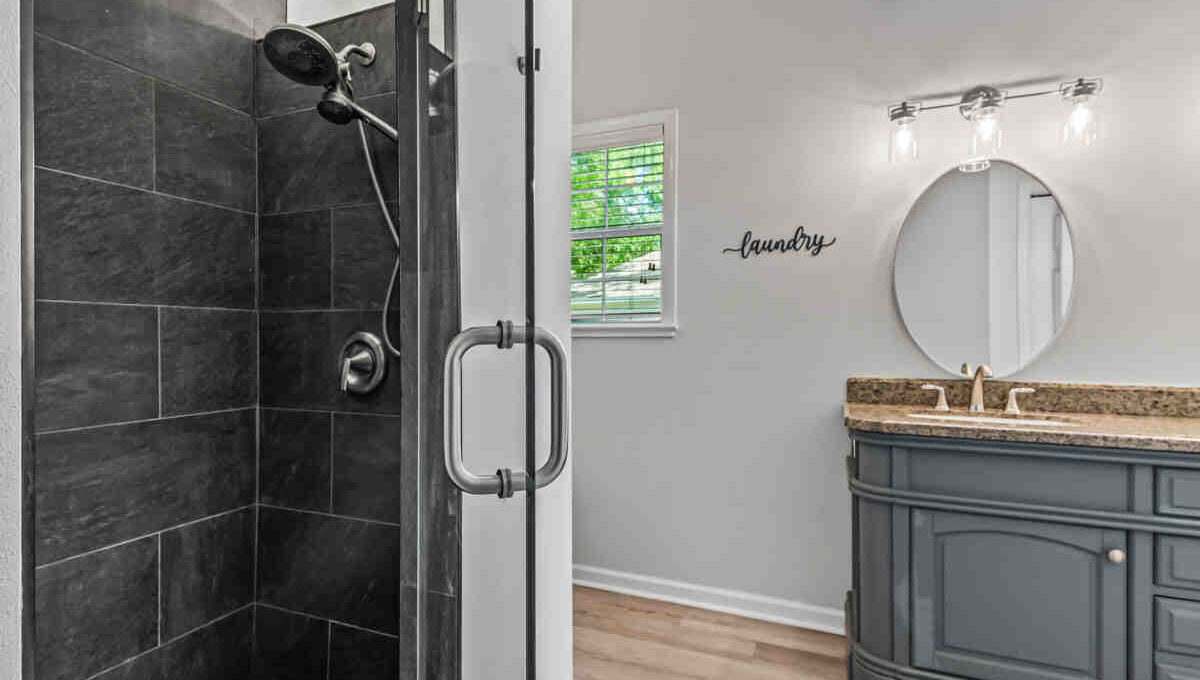 Interiors (10 of 32)