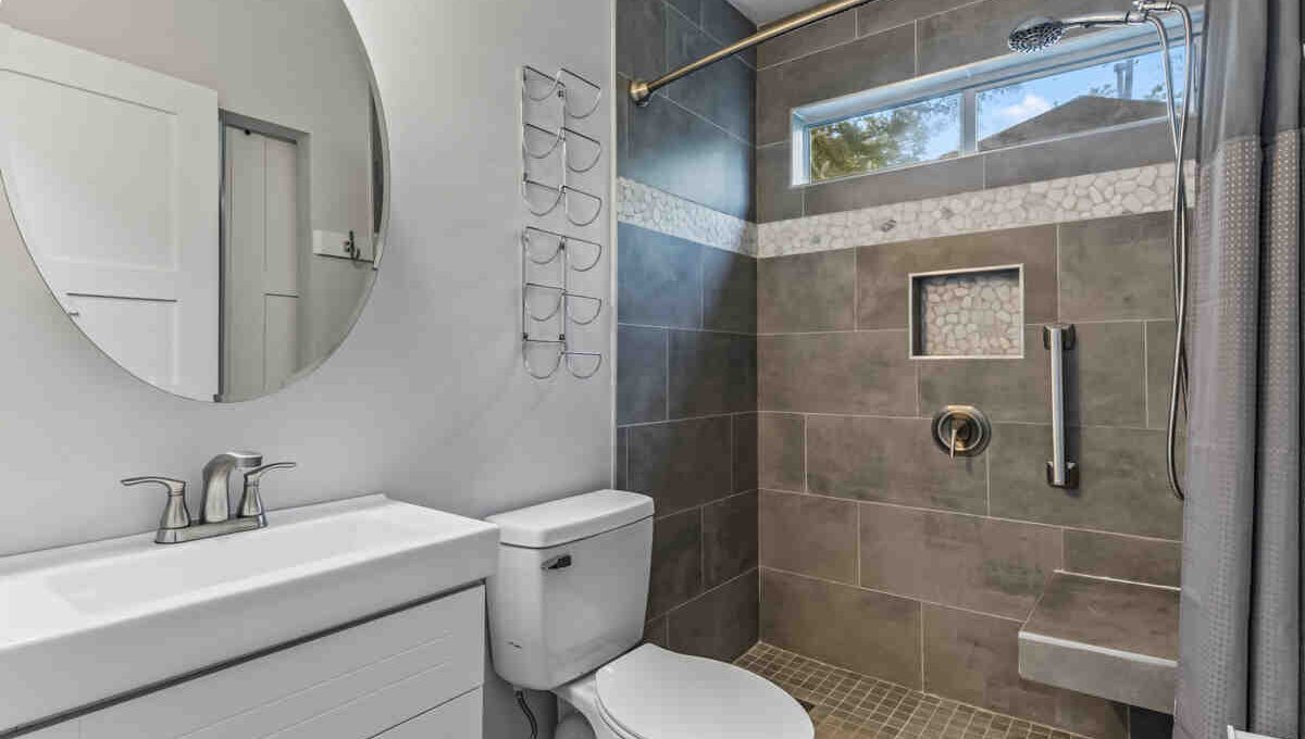 Interiors (16 of 32)