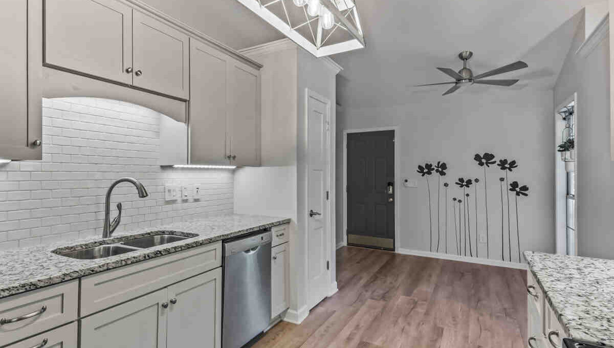 Interiors (25 of 32)