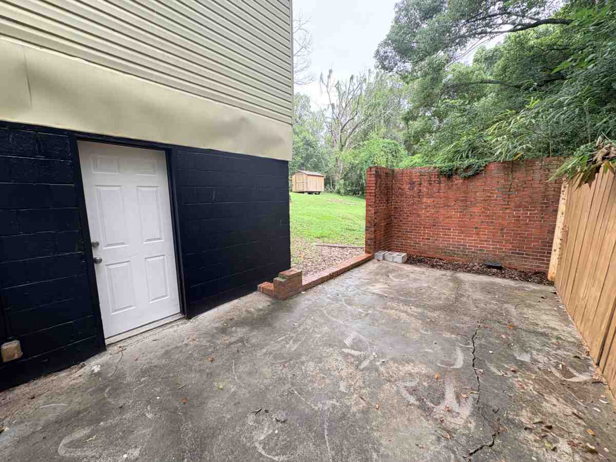 212 Barbourville Dr. (Studio)